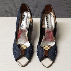 Women Jeans shoes, Size 8 - NEW -